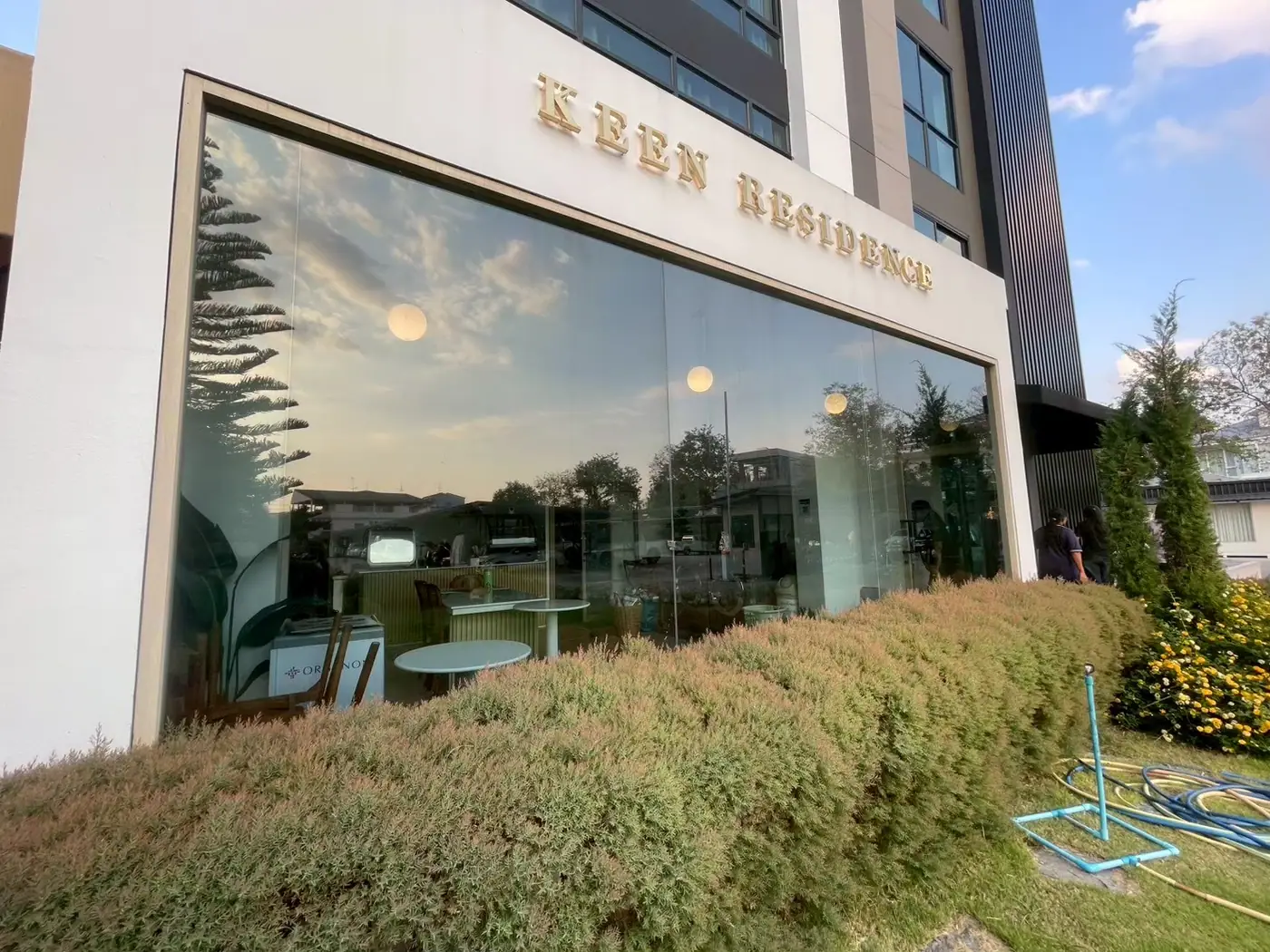 งานติดฟิล์มกรองแสงที่ KEEN Residence ประชาอุทิศ 45 รูปที่ 2
