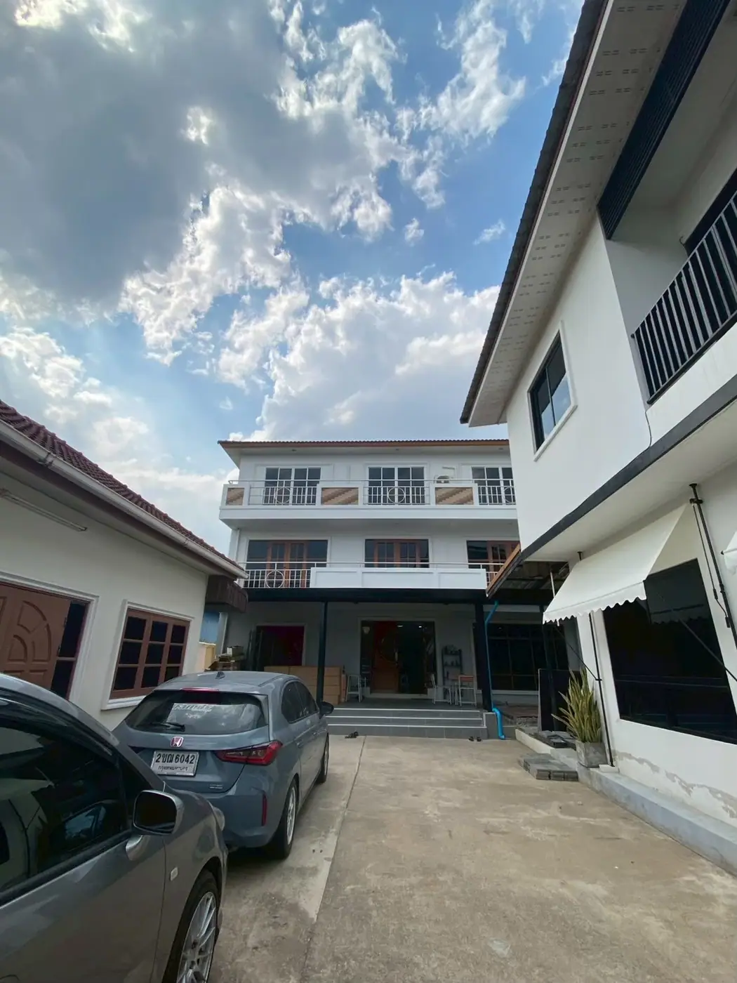 งานติดฟิล์มกรองแสงที่ ซ เฉลิมพระเกียรติ ร.9 ซอย 48 แยก 15 รูปที่ 6