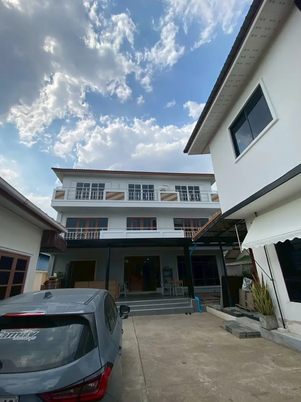 งานติดฟิล์มกรองแสงที่ ซ เฉลิมพระเกียรติ ร.9 ซอย 48 แยก 15 รูปที่ 7