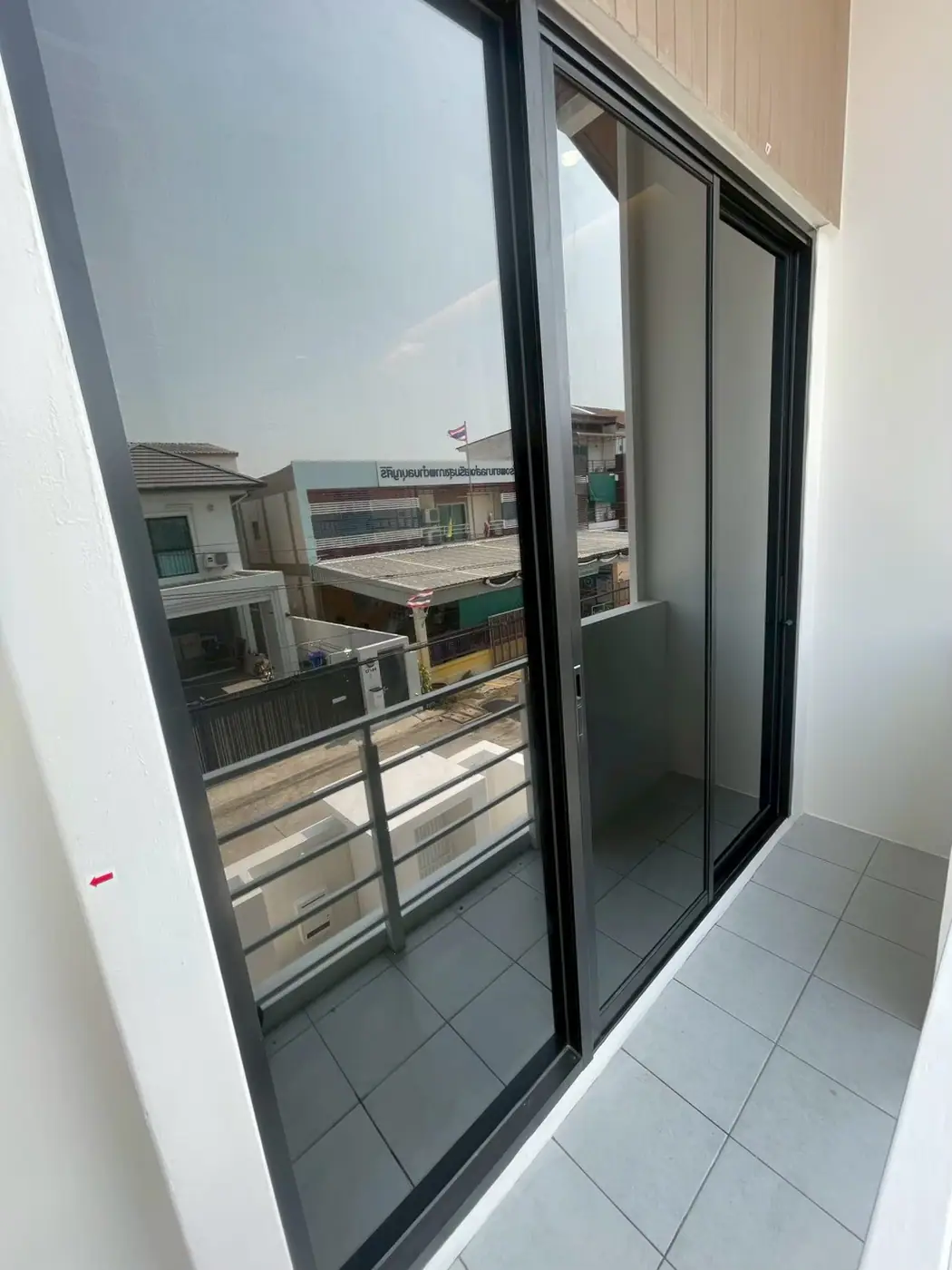 งานติดฟิล์มกรองแสงที่ ซ.บุญศิริ 15 บางเมือง รูปที่ 8