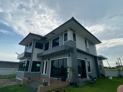 งานติดฟิล์มกรองแสงที่ ซอยบ้านสวนแสนสุข ประชาอุทิศ