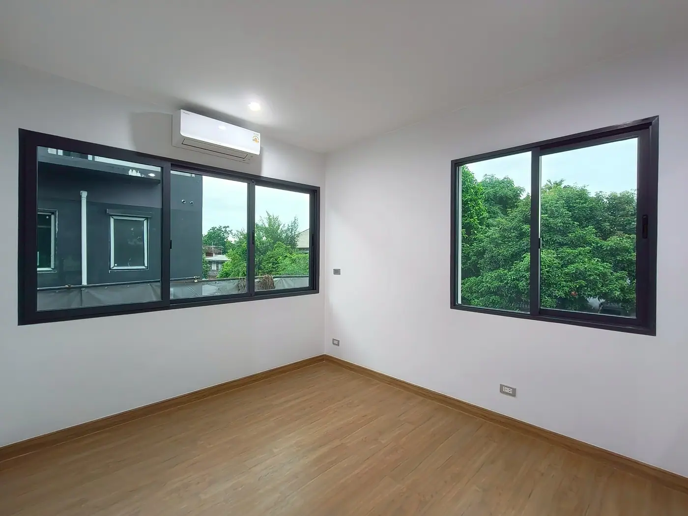 งานติดฟิล์มกรองแสงที่ บ้านกลางเมือง the classe รูปที่ 8
