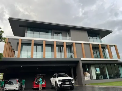 งานติดฟิล์มกรองแสงที่ บ้านอิสระ บางนา