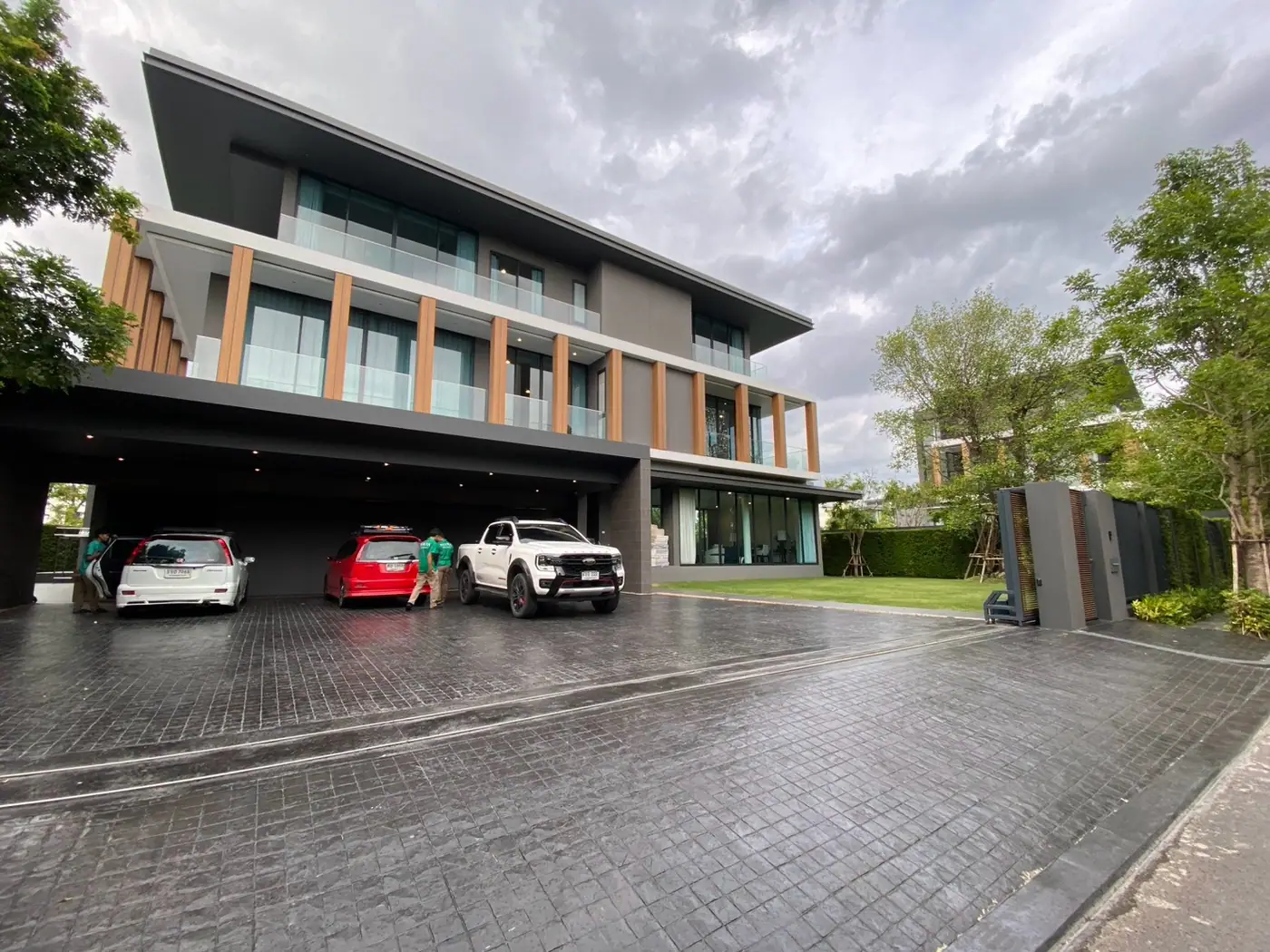 งานติดฟิล์มกรองแสงที่ บ้านอิสระ บางนา หลังที่ 2 รูปที่ 3