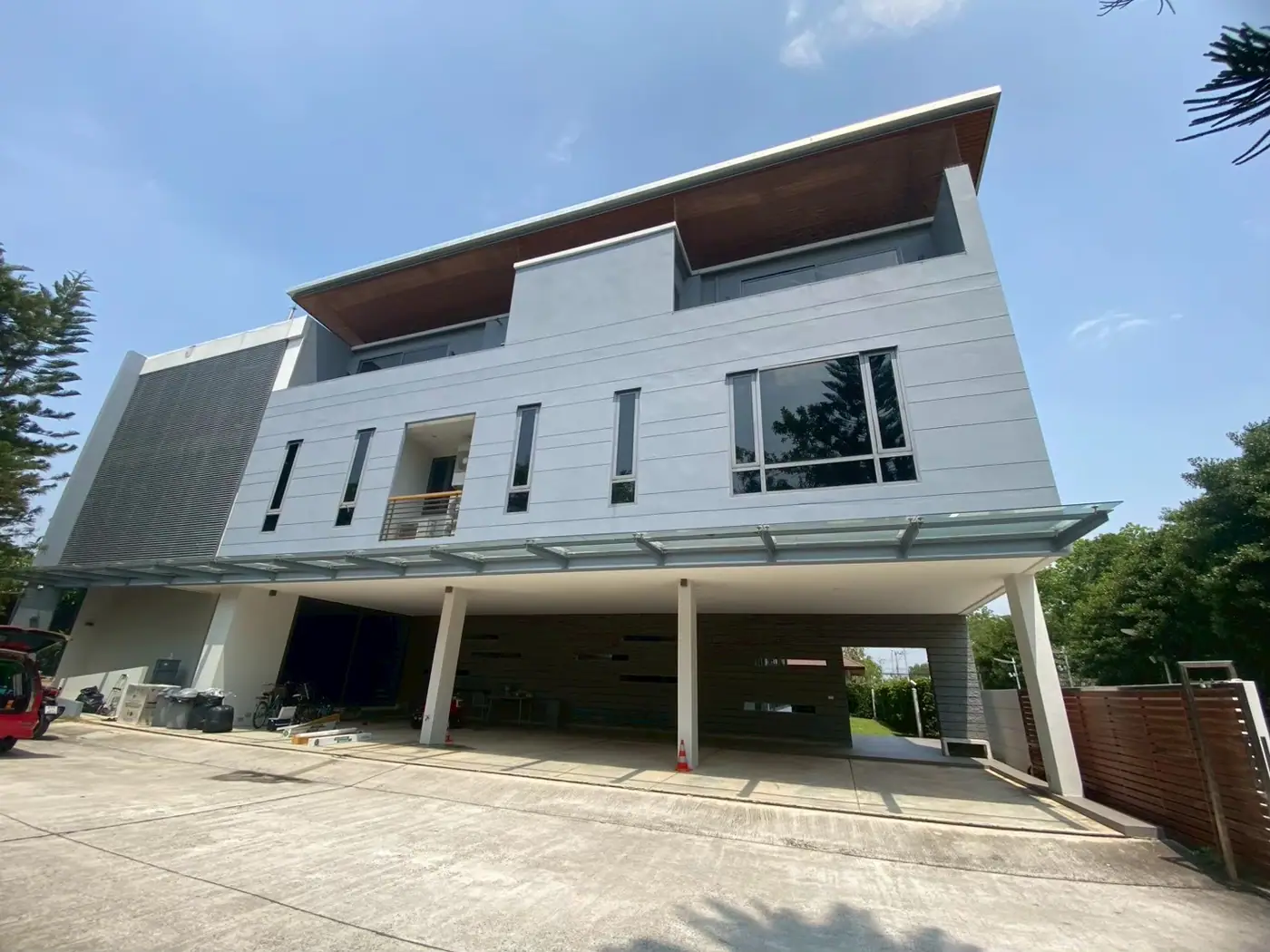 งานติดฟิล์มกรองแสงที่ ม.3 ต.บางกรูด อ.บ้านโพธิ์ รูปที่ 3
