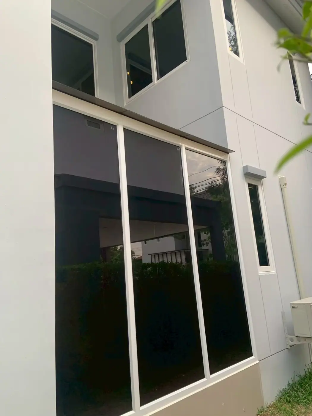 งานติดฟิล์มกรองแสงที่ มบ CHEREAราชพฤกษ์-เจษฎาบดินทร์ รูปที่ 3