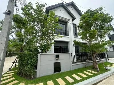 งานติดฟิล์มกรองแสงที่ มบ. Centro Rama5 Nakorn in