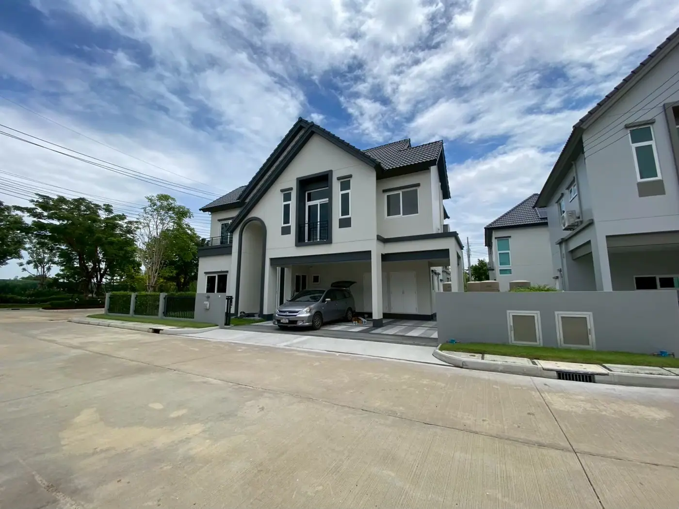 งานติดฟิล์มกรองแสงที่ สราญสิริ จตุโชติ รูปที่ 8