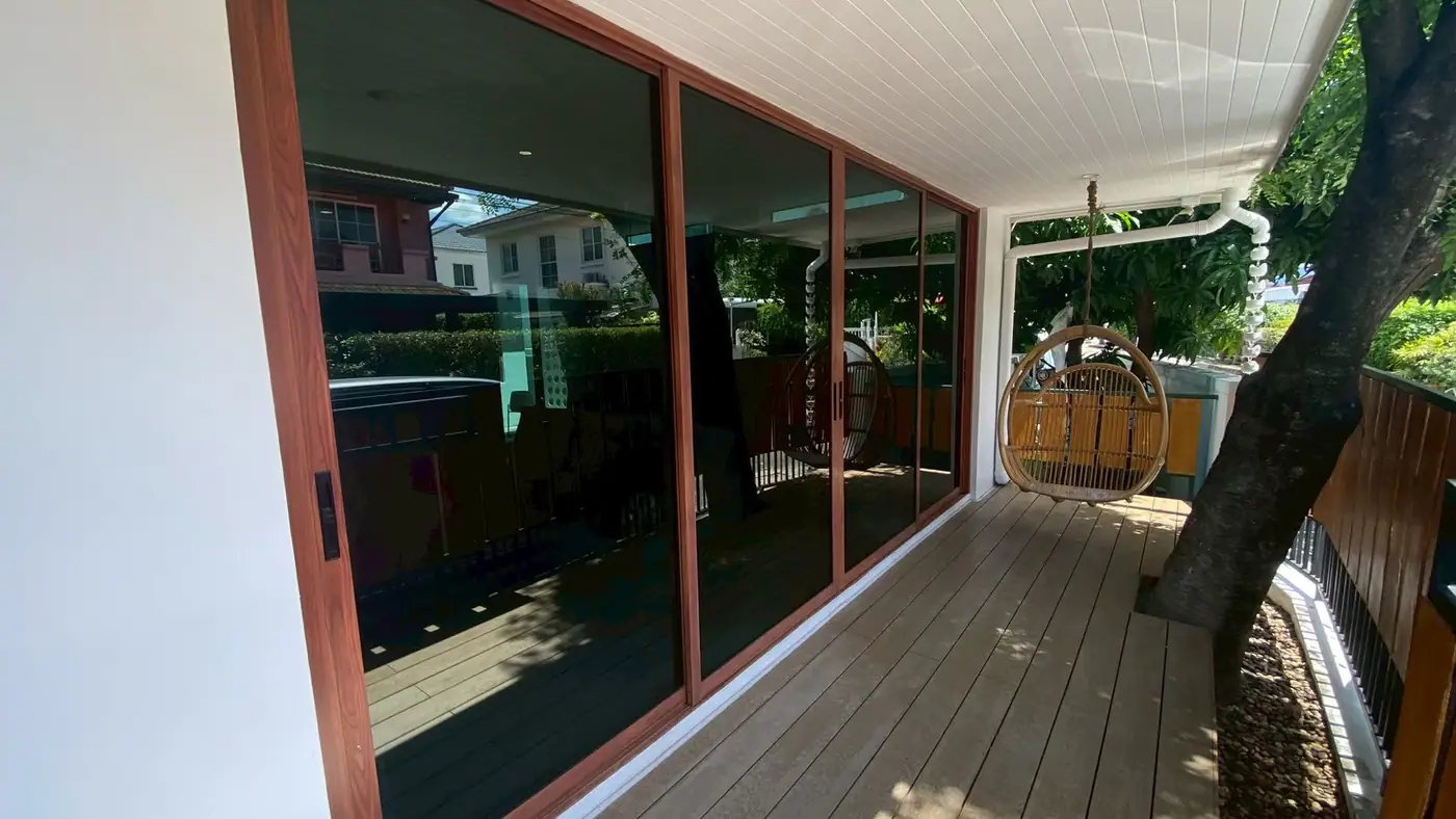 งานติดฟิล์มกรองแสงที่ หมู่บ้านชัยพฤกษ์ บางบัวทอง รูปที่ 2