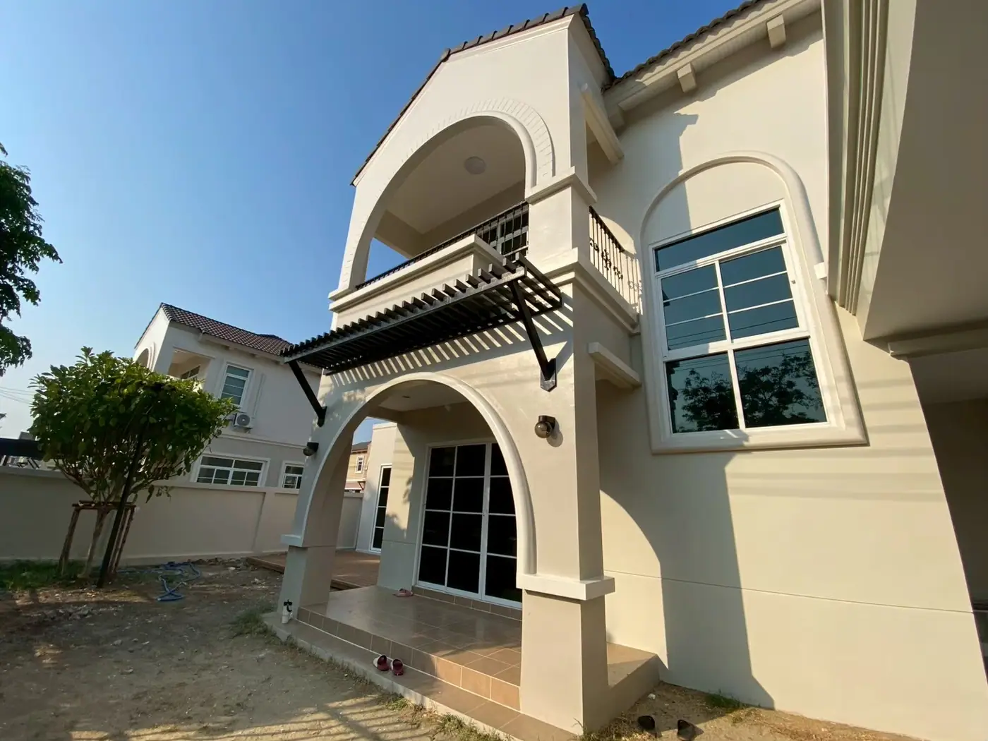 งานติดฟิล์มกรองแสงที่ หมู่บ้านทัสคานี มีนบุรี รูปที่ 6