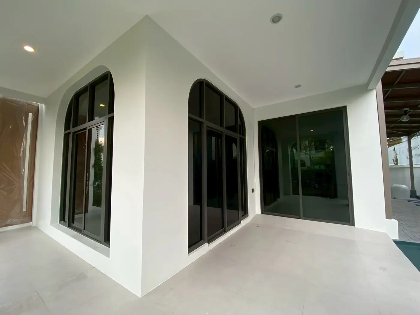 งานติดฟิล์มกรองแสงที่ หมู่บ้านนิรดา ถ.อักษะ รูปที่ 2