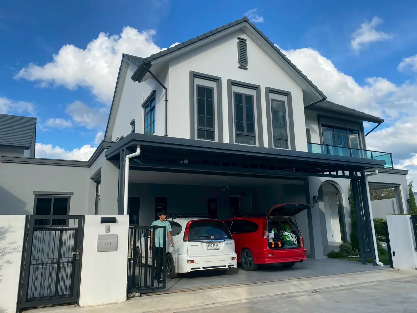 งานติดฟิล์มกรองแสงที่ หมู่บ้านบลูเม้าเทนส์ อำเภอเมือง จันทบุรี รูปที่ 6