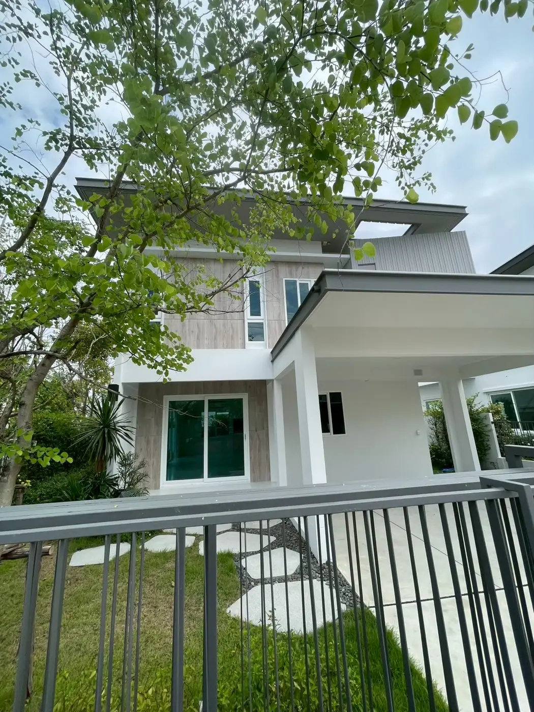 งานติดฟิล์มกรองแสงที่ หมู่บ้านพฤกษ์ลดา รูปที่ 5