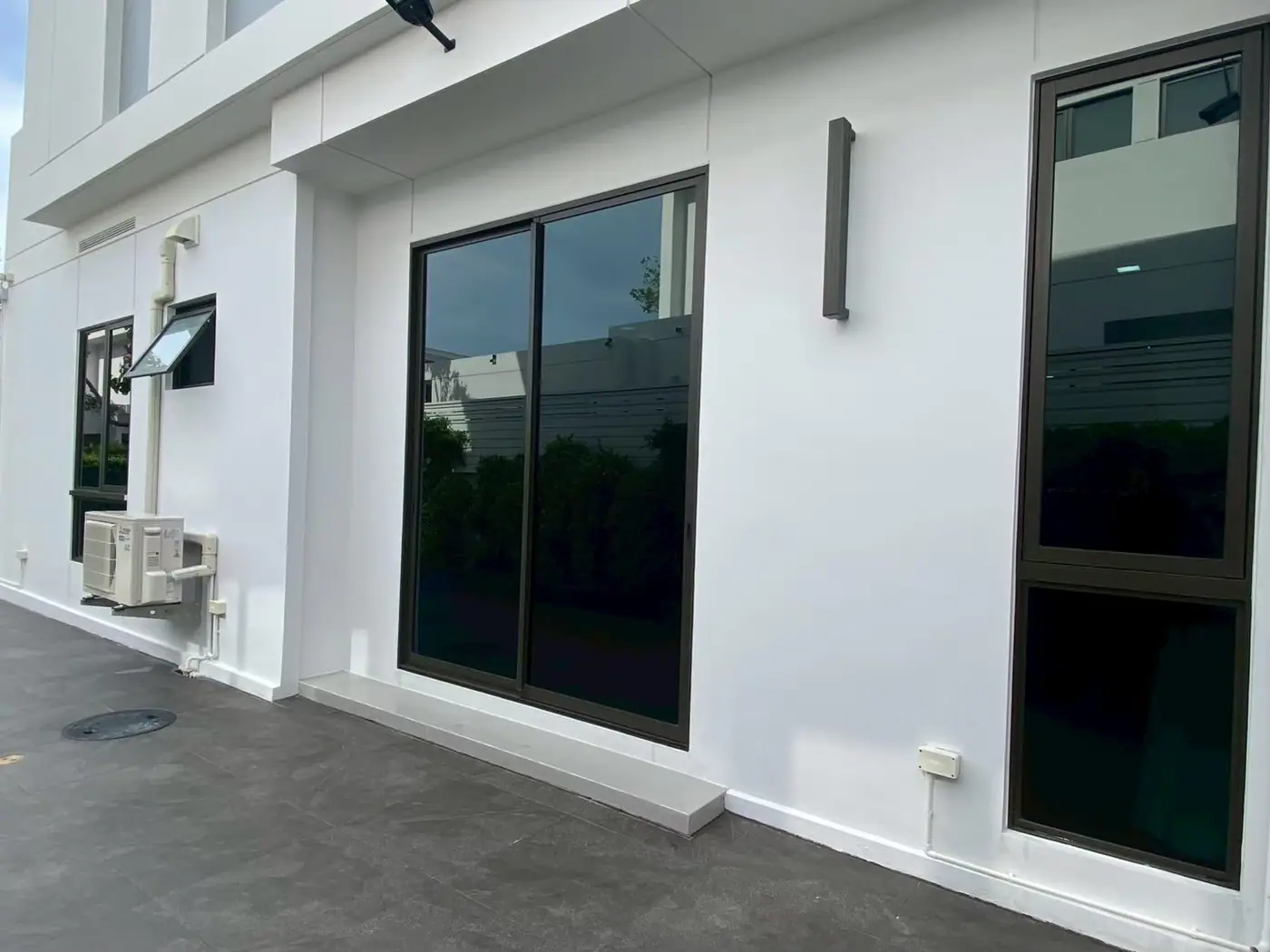 งานติดฟิล์มกรองแสงที่ หมู่บ้านมัณฑนา รูปที่ 3