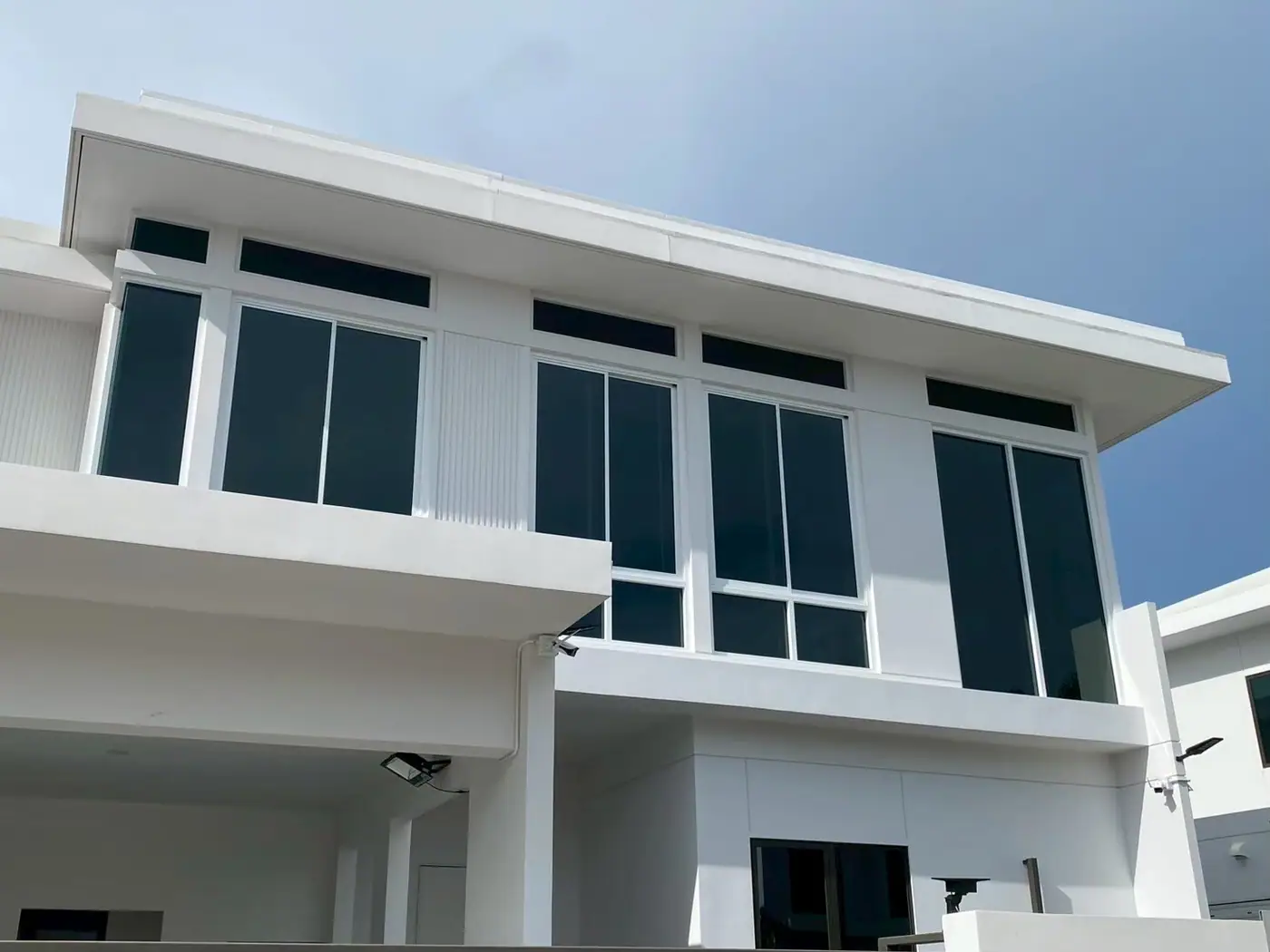 งานติดฟิล์มกรองแสงที่ หมู่บ้านมัณฑนา รูปที่ 7