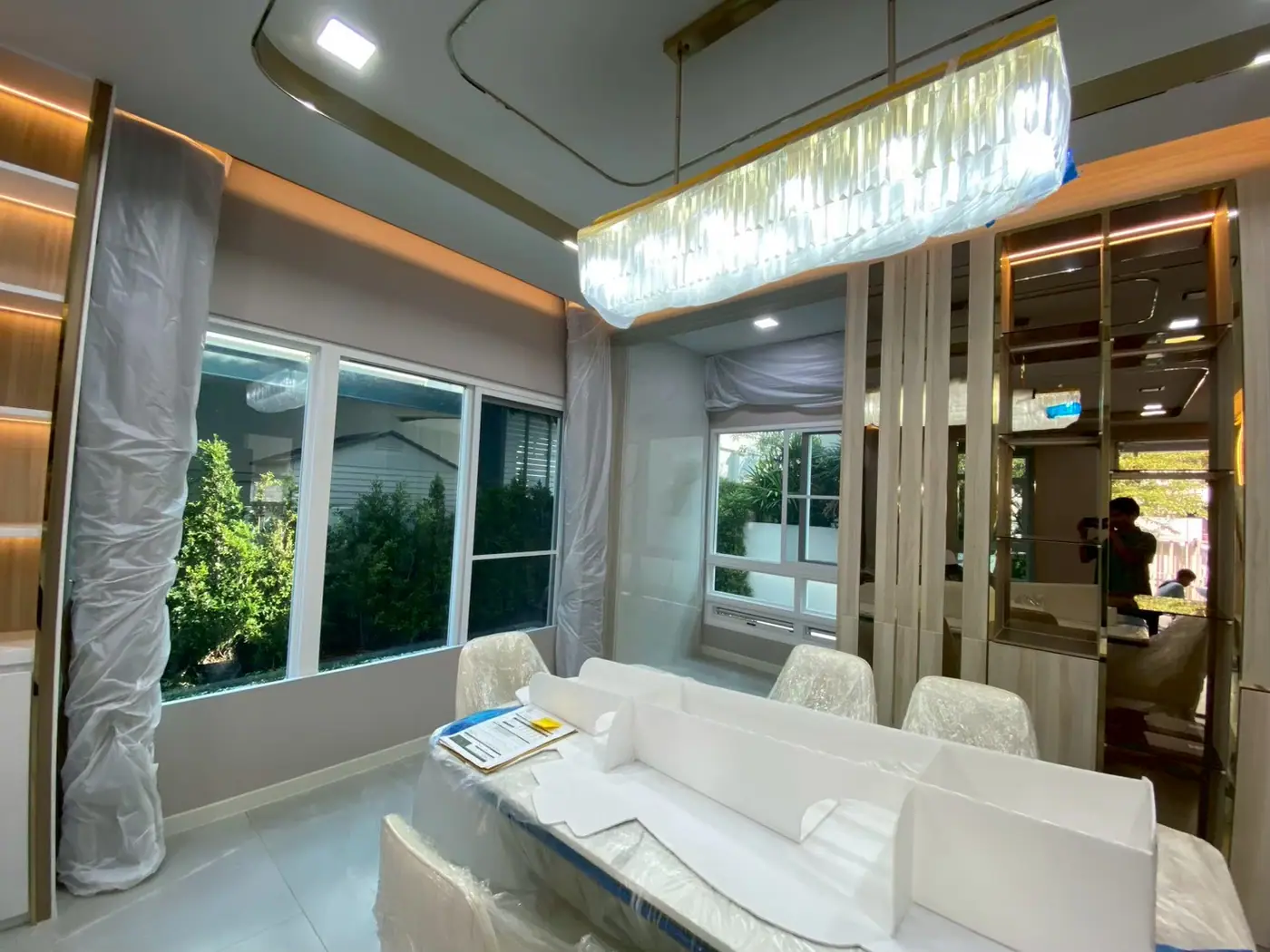 งานติดฟิล์มกรองแสงที่ หมู่บ้านมัณฑนาบางนา-วงแหวน รูปที่ 4