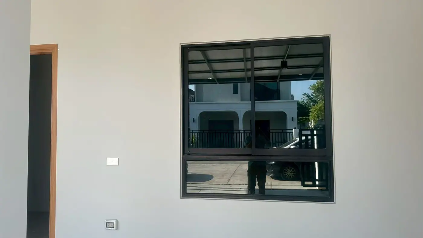 งานติดฟิล์มกรองแสงที่ หมู่บ้านมิตติ ลำลูกกา รูปที่ 4