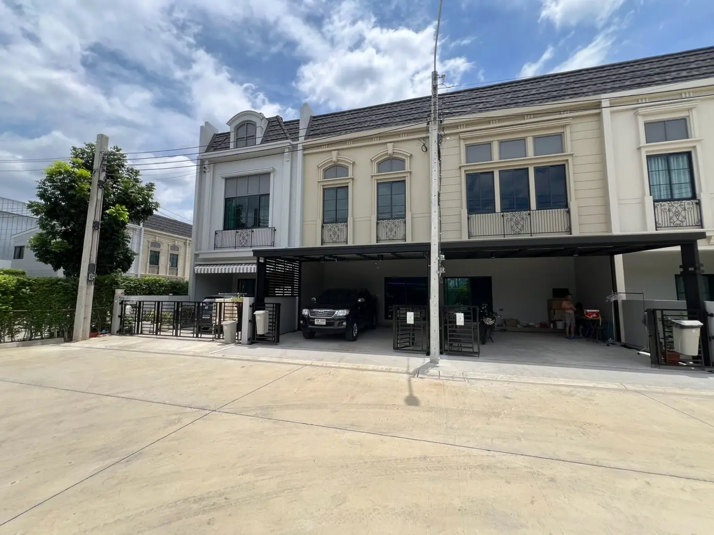 งานติดฟิล์มกรองแสงที่ หมู่บ้านสิริเพลสพัฒนาการ รูปที่ 3