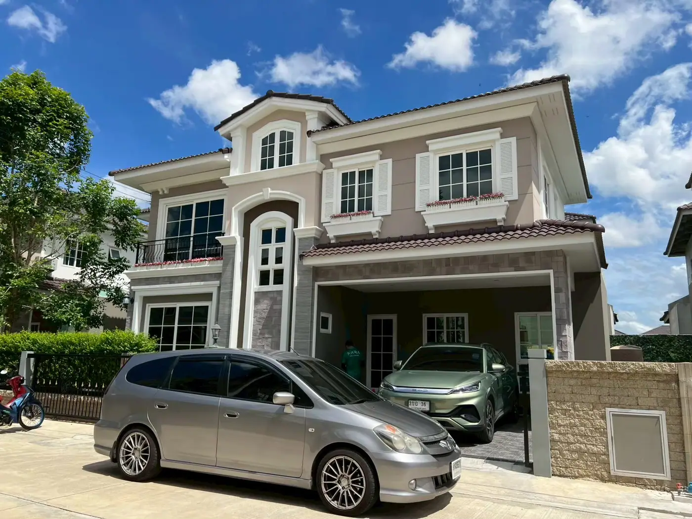 งานติดฟิล์มกรองแสงที่ หมู่บ้านโกลเด้นนีโอ2 ซ.กิ่งแก้ว31ก รูปที่ 5