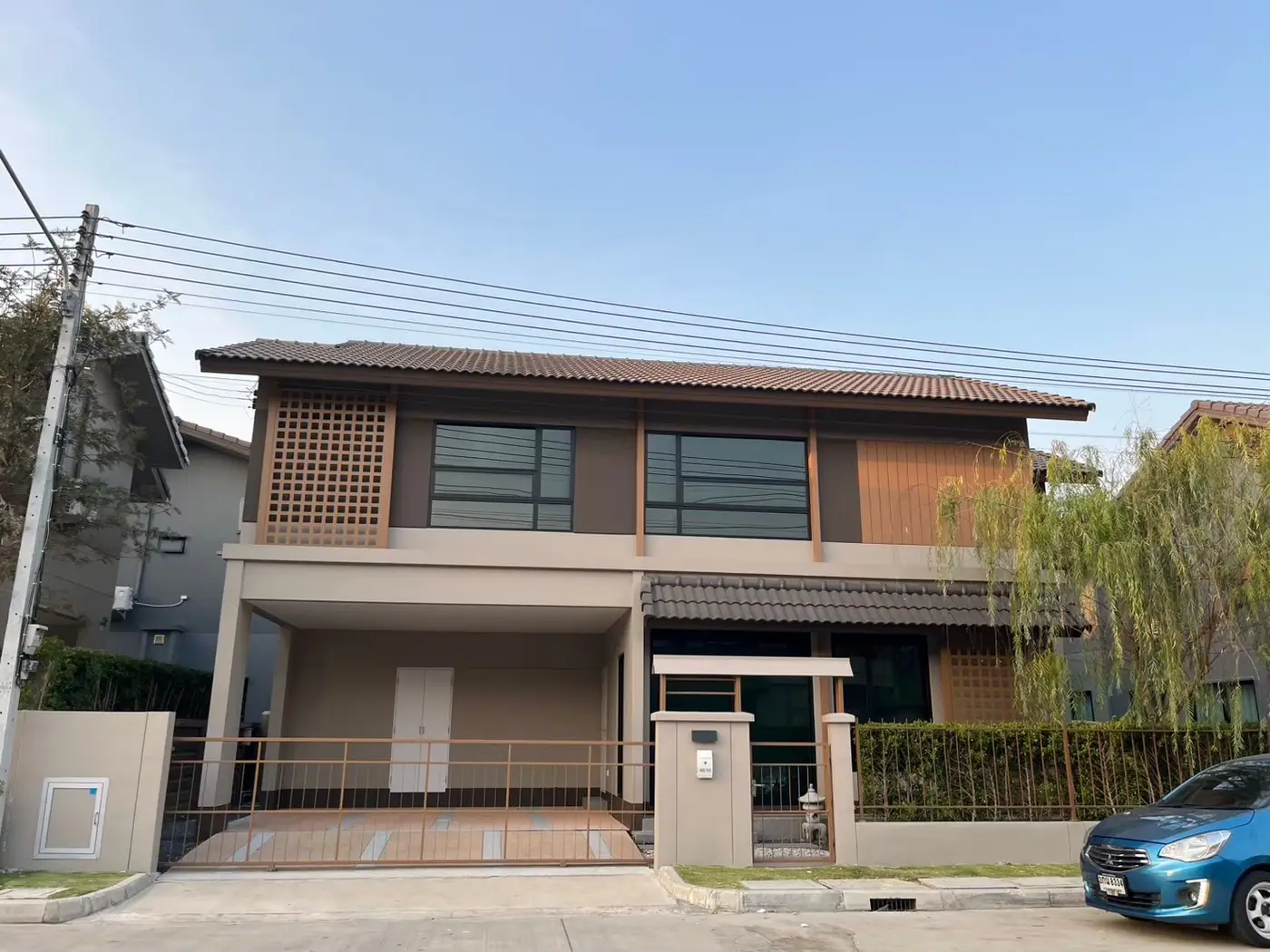 งานติดฟิล์มกรองแสงที่ อณาสิริรังสิต รูปที่ 4